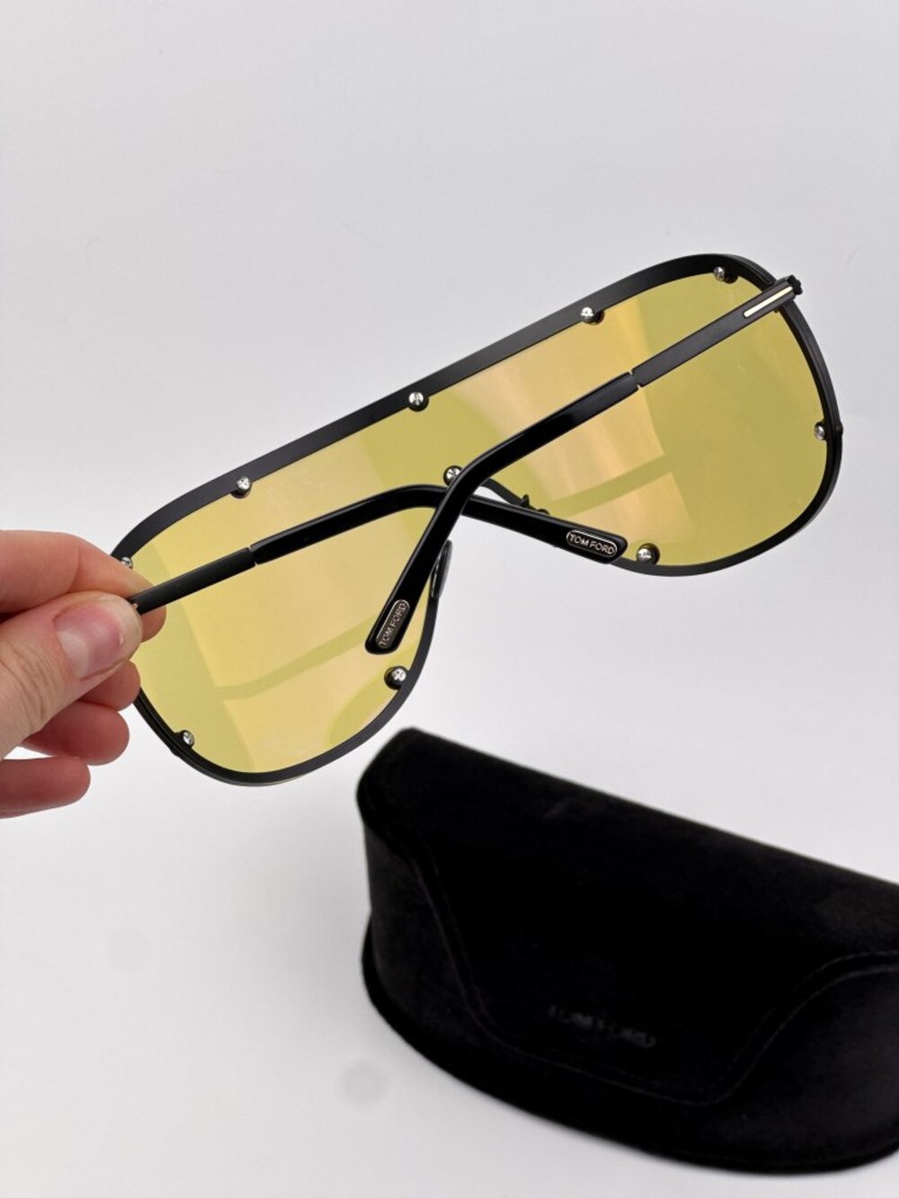 TOM FORD FT1043/S 02E MATTE BLACK SHIELD SUNGLASSES - Picture 2 of 11
